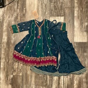 Vibrant Teal and Pink Embroidered Top Size 2-4